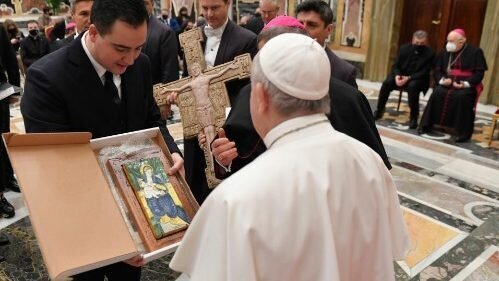 البابا فرنسيس : يذكرنا عيد الميلاد أن يسوع هو سلامنا وفرحنا وقوتنا