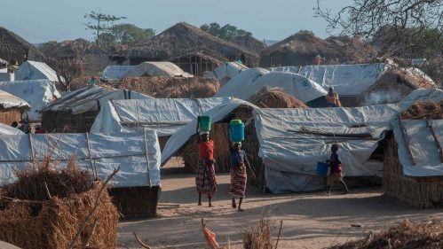 البابا فرنسيس يجدد قربه من سكان منطقة كابو ديلغادو في موزمبيق