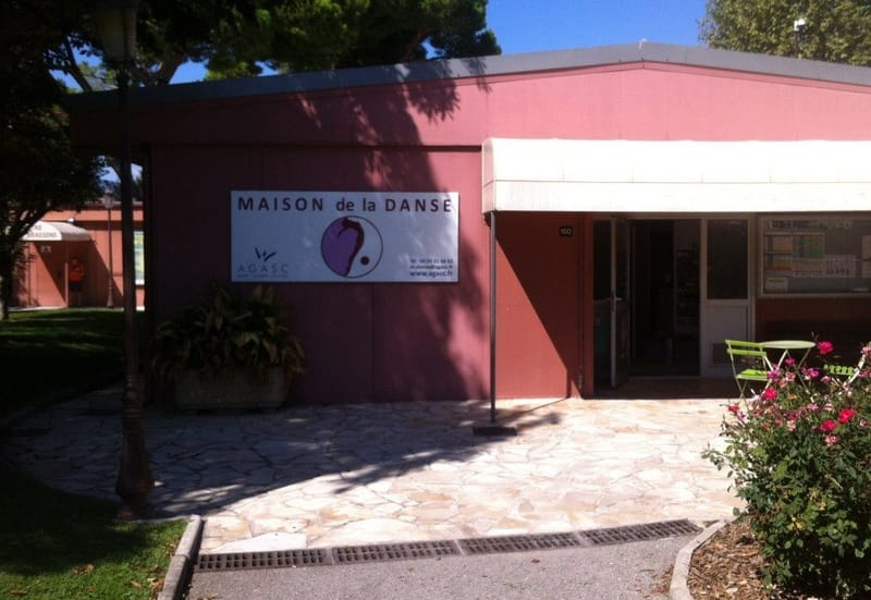 La Maison de la Danse à St Laurent du Var - Copier