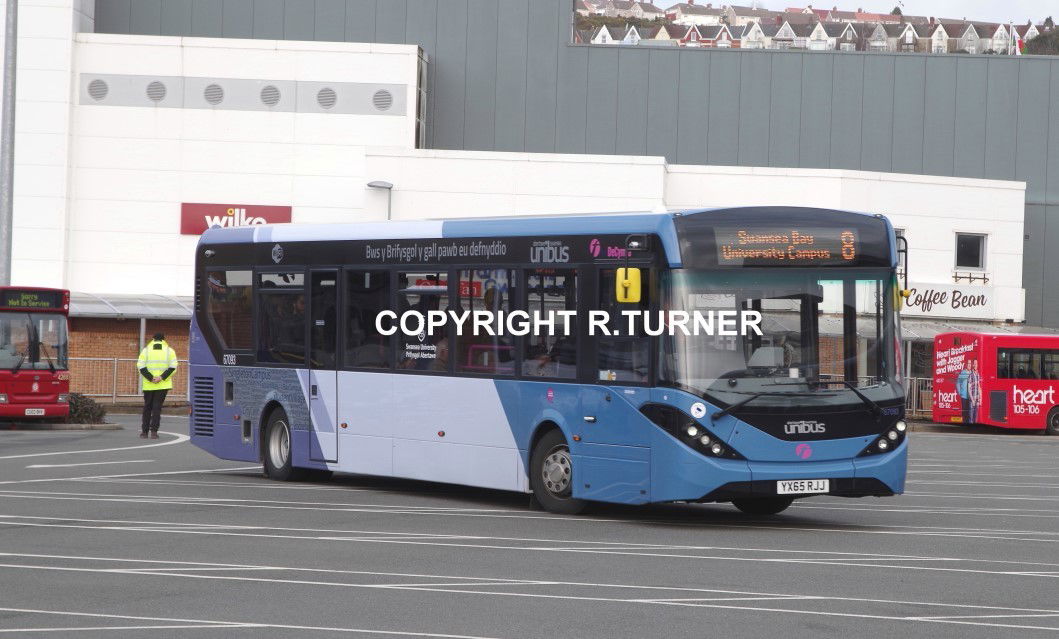 First South Wales 67093 YX65 RJJ.