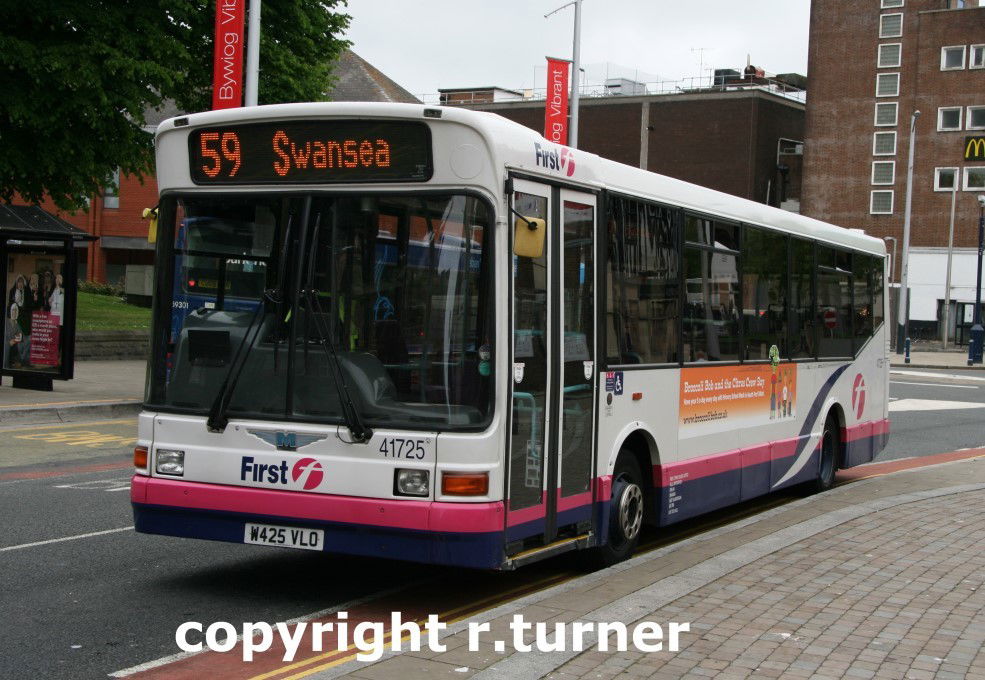 First Cymru 41725 W425 VLO.