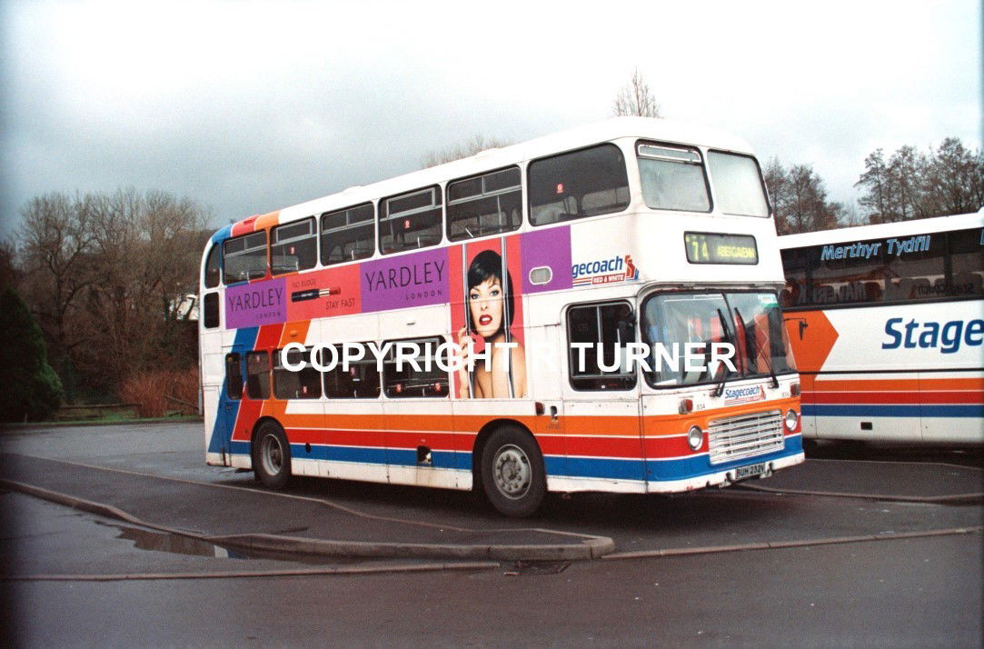 Stagecoach Red & White 834 BUH 232V.