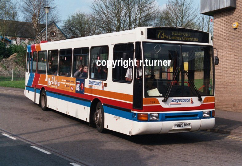 Stagecoach Red & White 729 P889 MNE.