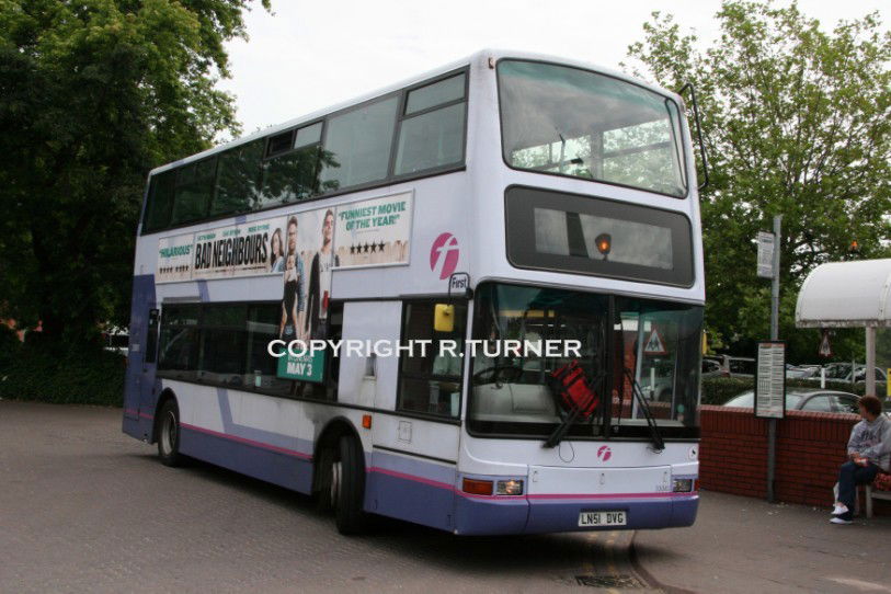 First Midland Buses 33043 LN51 DVG.