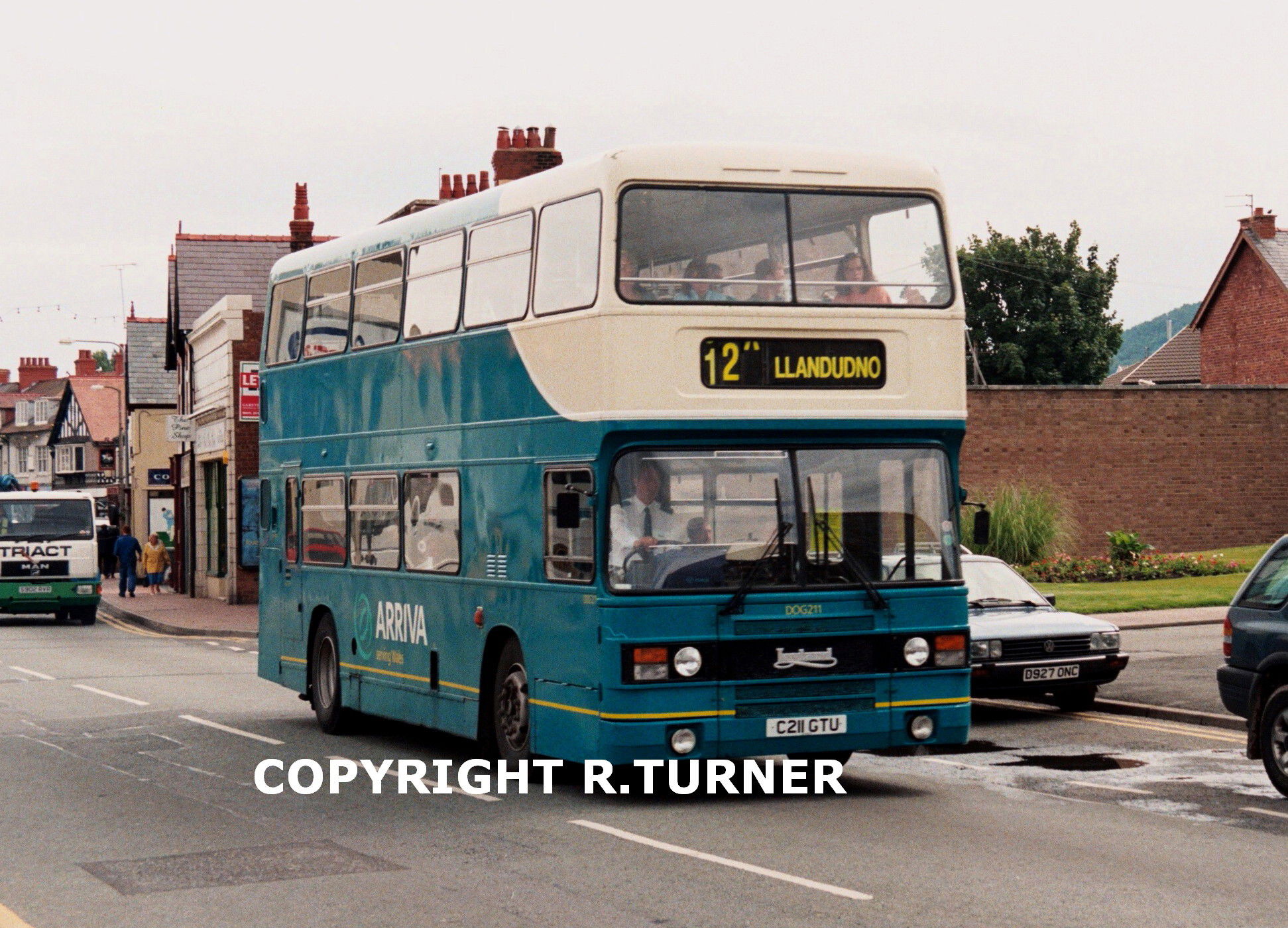 Arriva Cymru DOG211 C211 GTU.