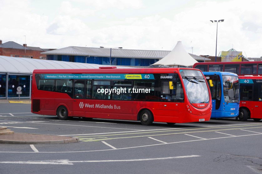 Diamond Bus 32308 SK16 GXJ.