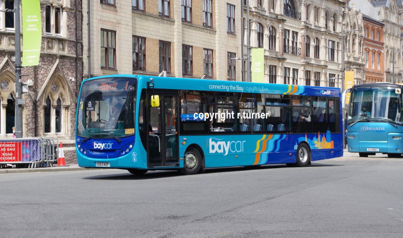Cardiff Bus 251 CE63 NZF.
