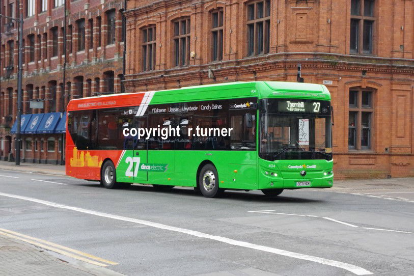 Cardiff Bus 404 CE71 YCH.
