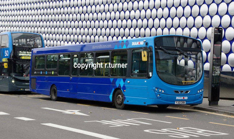 Diamond Bus 32132 YJ12 CKN.
