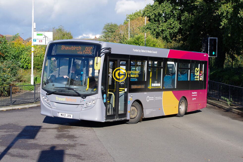 Arriva Midlands North 2150 MX12 JXN.