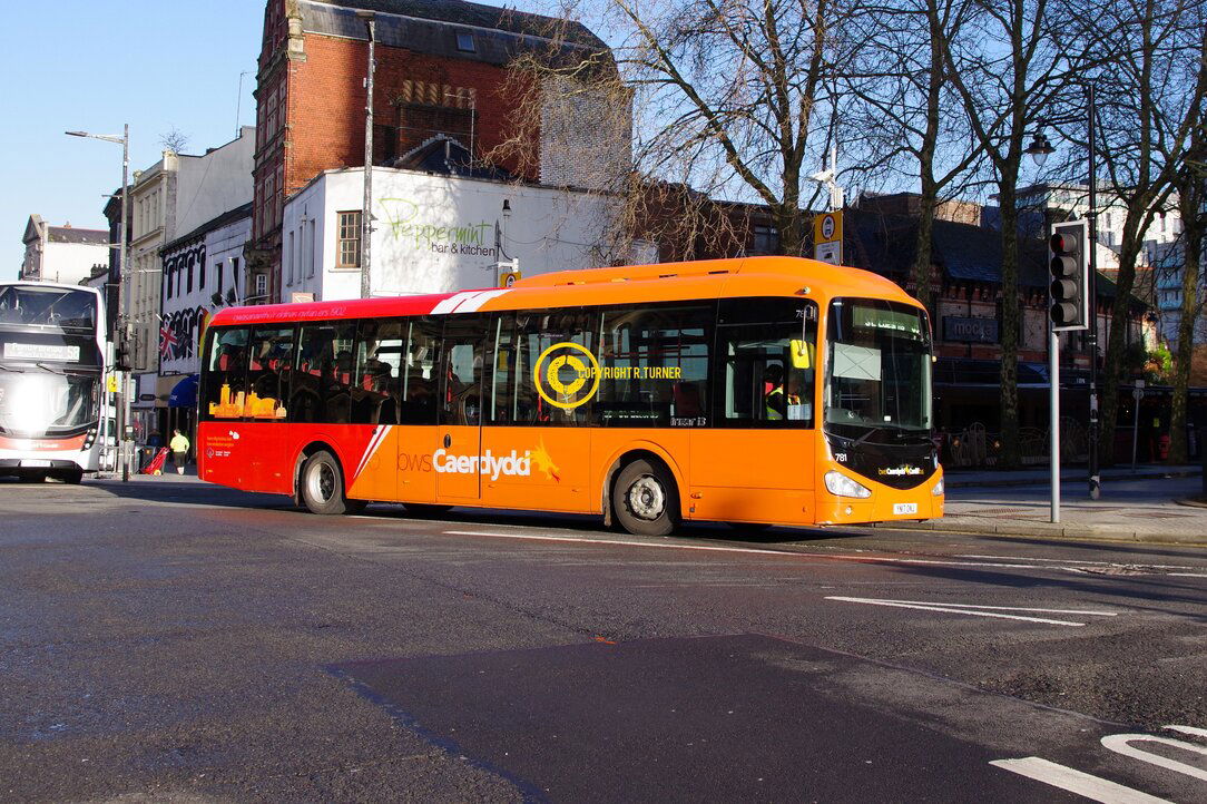 Cardiff Bus 781 YN17 ONJ.