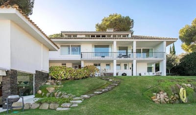 Reasons To Consider Retirement Villages After Retirement Age