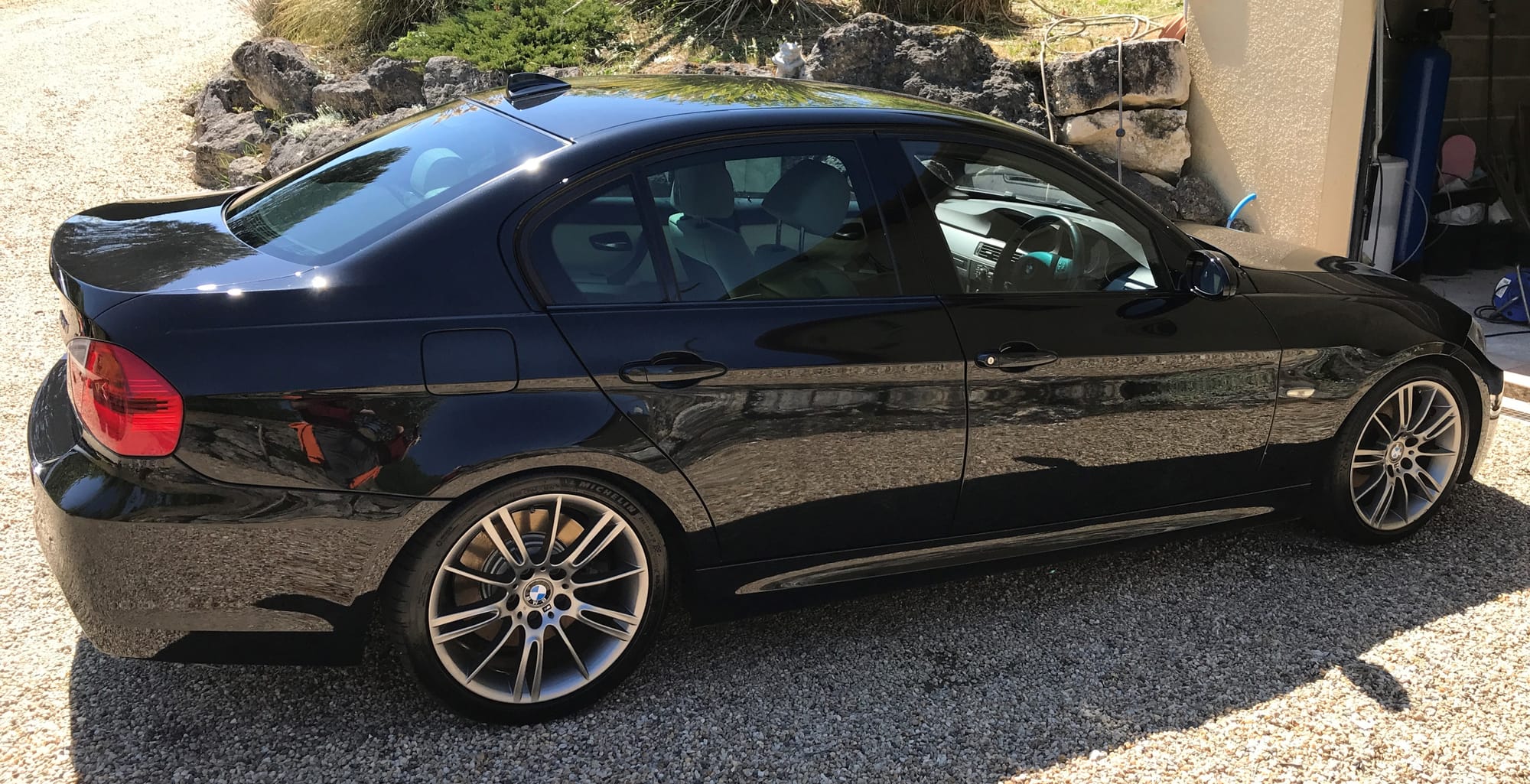 BMW 330i