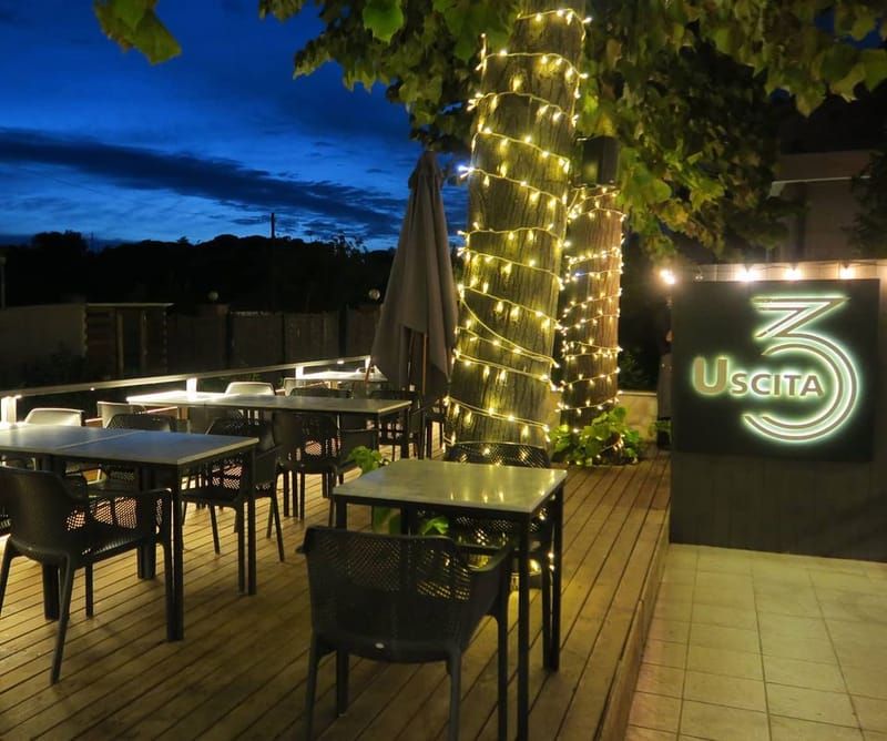 Ristorante - Uscita 3 , collaudato e avviato l'impianto ventilazione meccanica per i locali cottura, Roma.