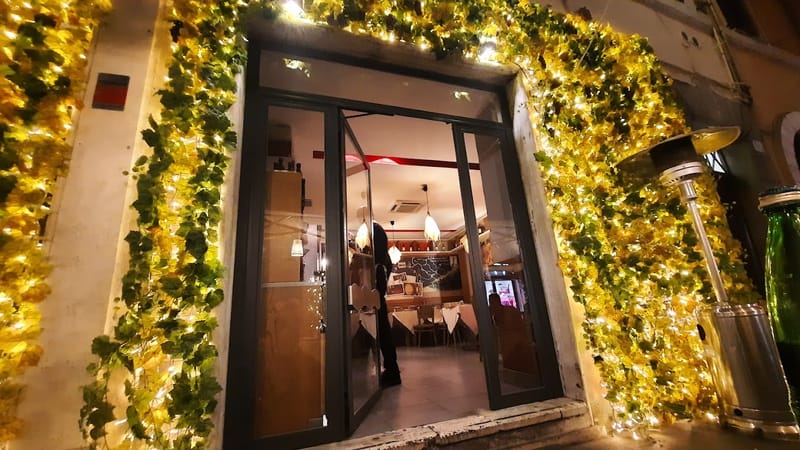 Avviati gli impianti di ventilazione meccanica per locali cottura centro storico.