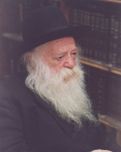 Hagaon HaRav Chaim Kanievsky Urges All Students To Attend Schools and Yeshivas