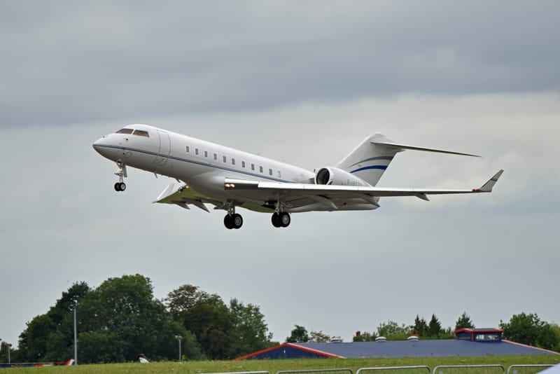 La Lignes & Corporate