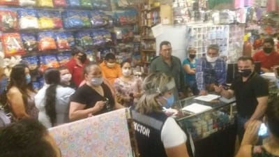 VAMOS A MANTENER ABIERTO MIENTRAS GOBIERNO FEDERAL NO NOS NOTIFIQUE DICEN COMERCIANTES EN NCG.
