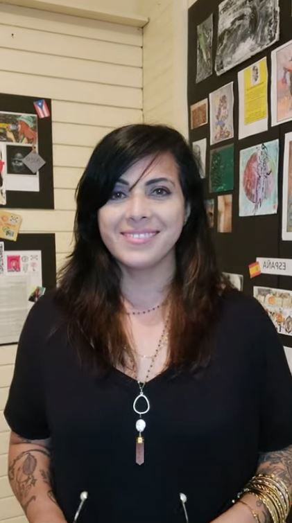 Artista: Juanita Cruz - Aguadilla