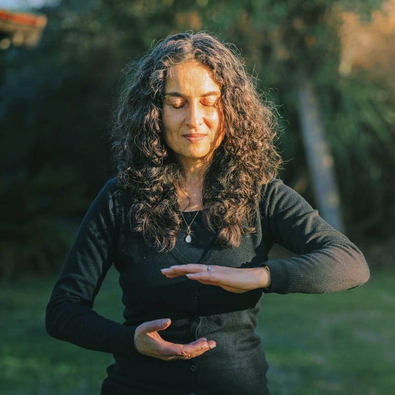 מאירים במאור - מפגש איוורור: לטפל גם במטפל באמצעות צ'יקונג | מאיה תירוש