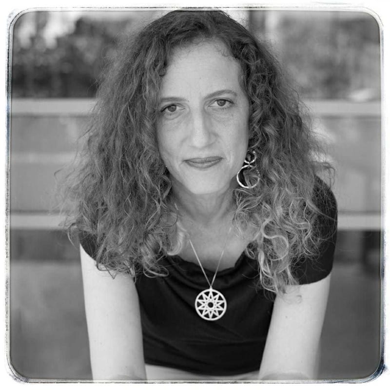 המעבדה לקונסטלציה - חקירת לידה בטרם עת / קיסרי - יעל עיני - חוזים נשמתיים