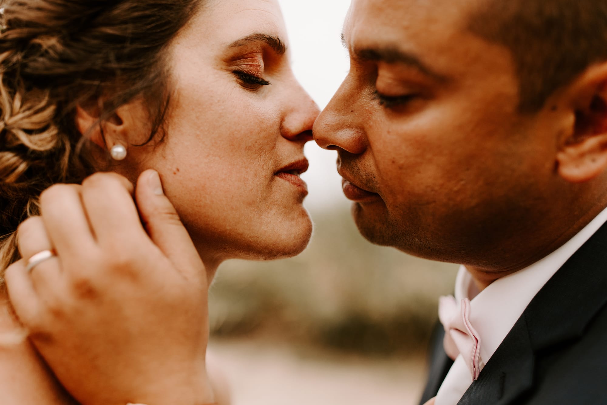 Maquillage mariage frais et naturel, rose poudré