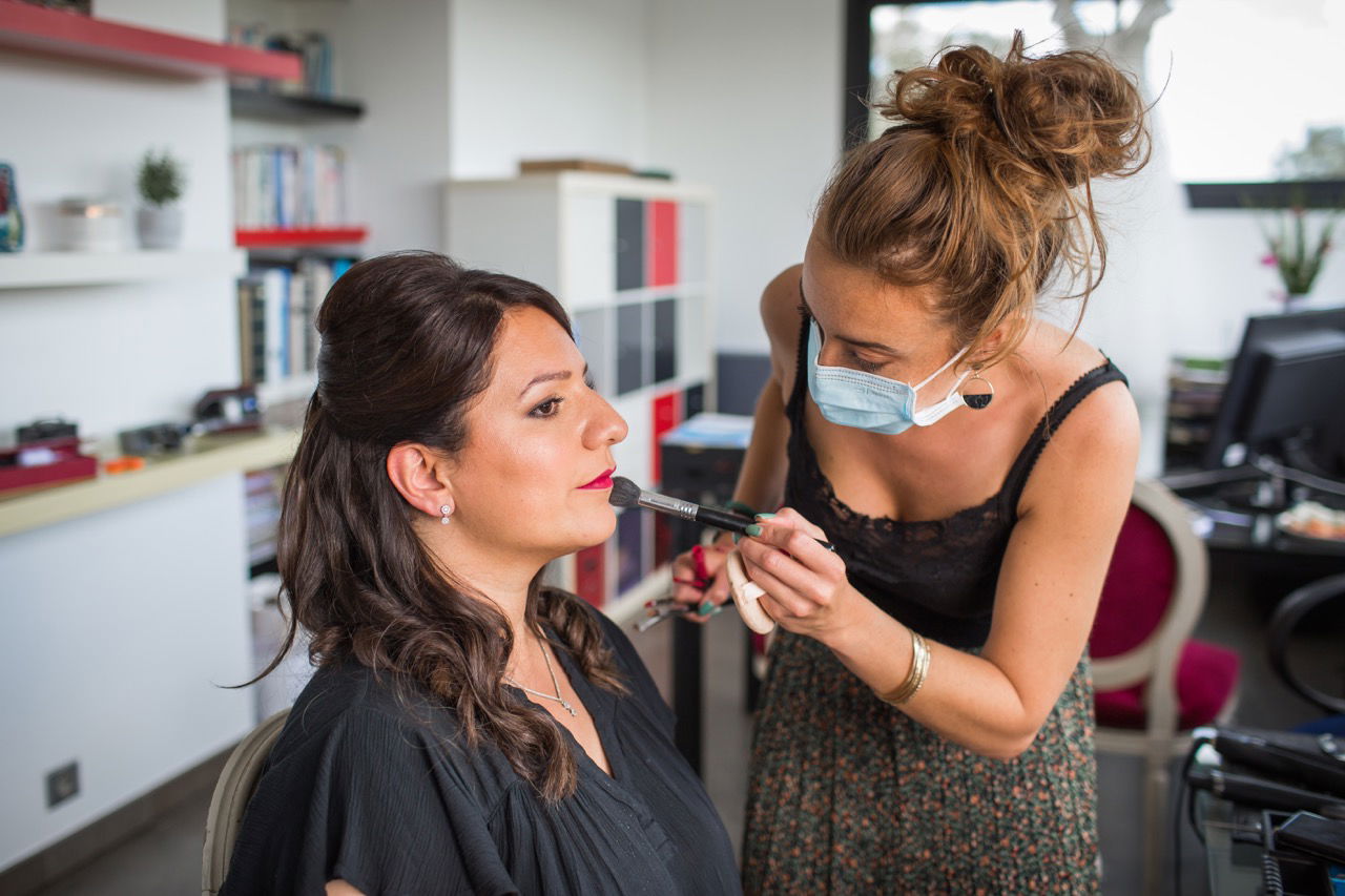 Maquillage mariée avec rouge à lèvres soutenu