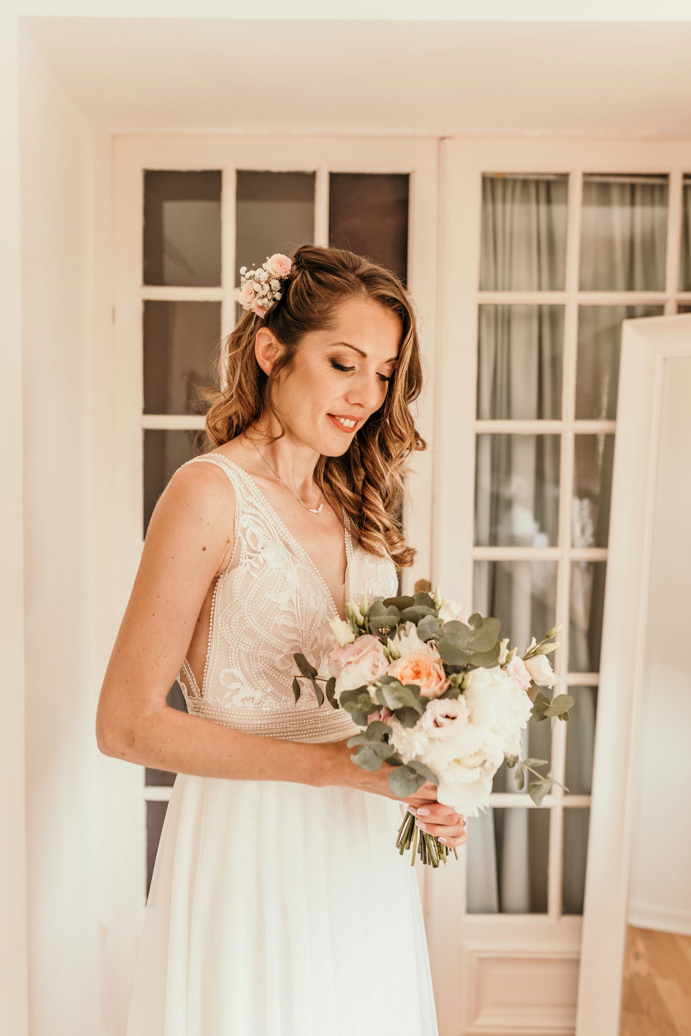 Maquillage et coiffure mariée bohème et romantique