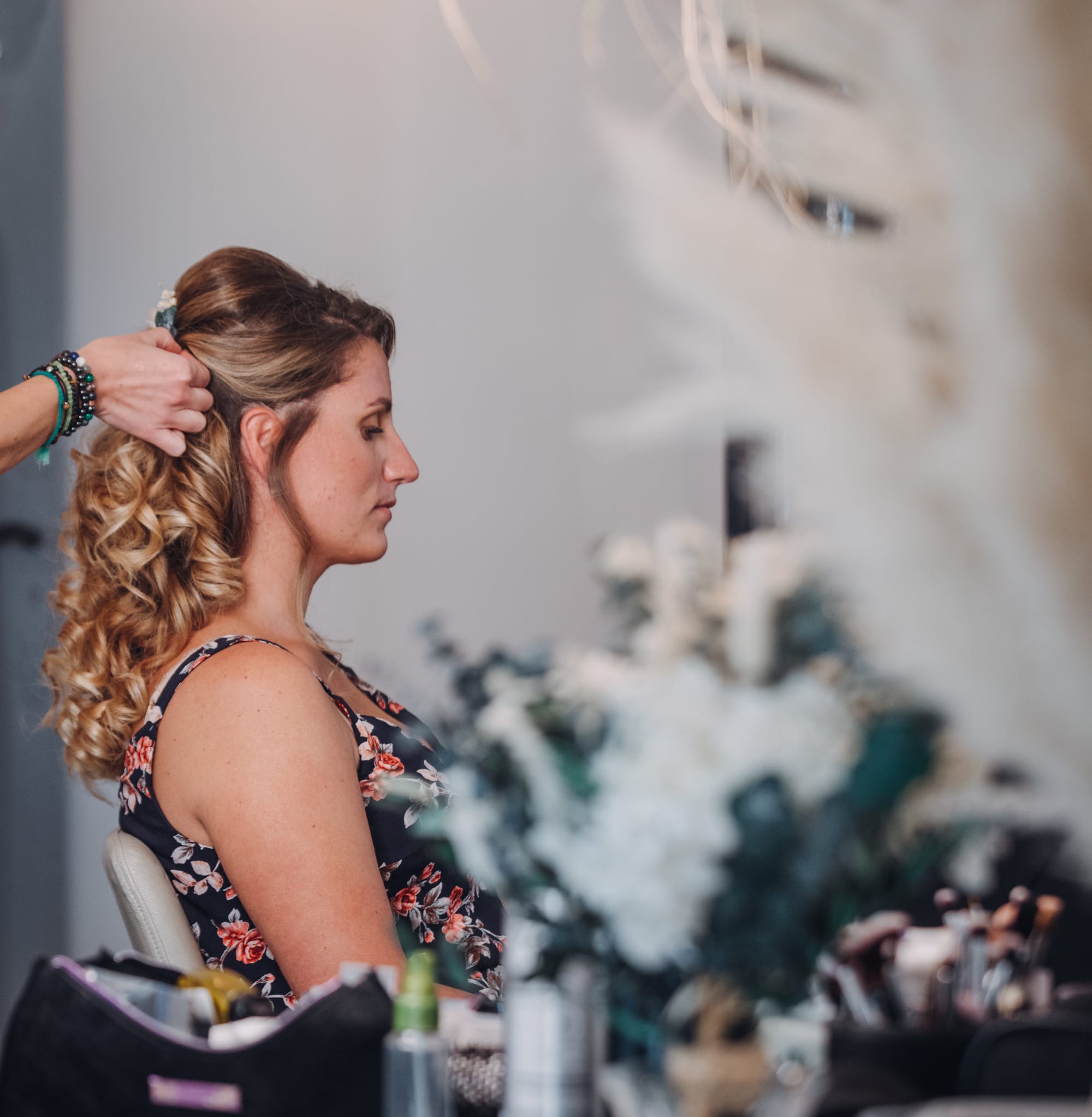 Coiffure mariage ondulation sur une demie-queue