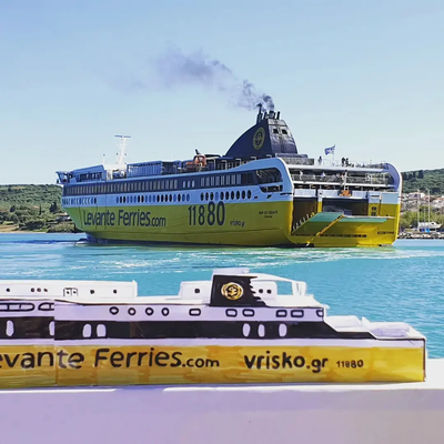 Αφιέρωση στο πλοίο Mare di Levante της Levante Ferries