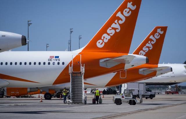 Easyjet offre 5 millions d'euros .