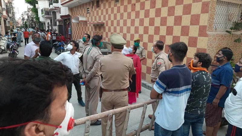 सहारनपुर- तोता चौंक,राघव पुरम कालोनी में कोरोना की दस्तक,,,2 मिले कोरोना पाँजिटिव,,थाना मण्डी पुलिस मुस्तेद