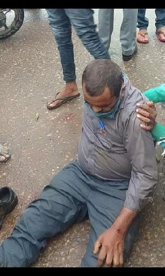 सोनभद्र- अल्ट्राटेक कर्मचारी हुआ सड़क हादसे में घायल