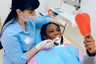 Five Things to Consider When Choosing a Good Dentist image