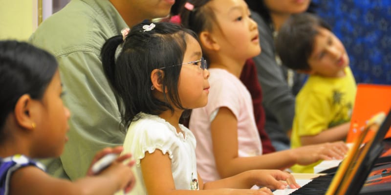 LITTLE PIANIST PIANO GROUP