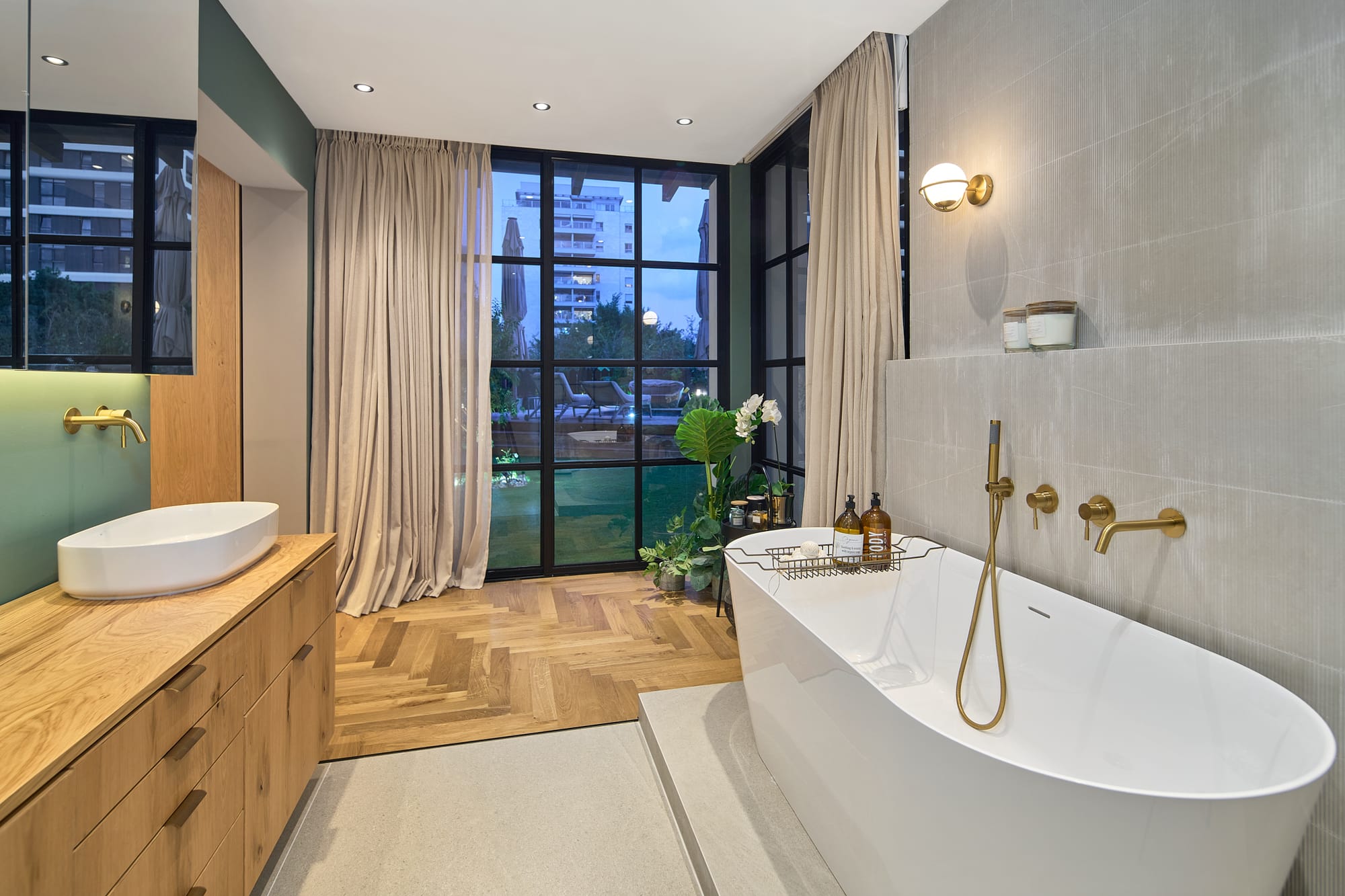 דירת גן בתל אביב