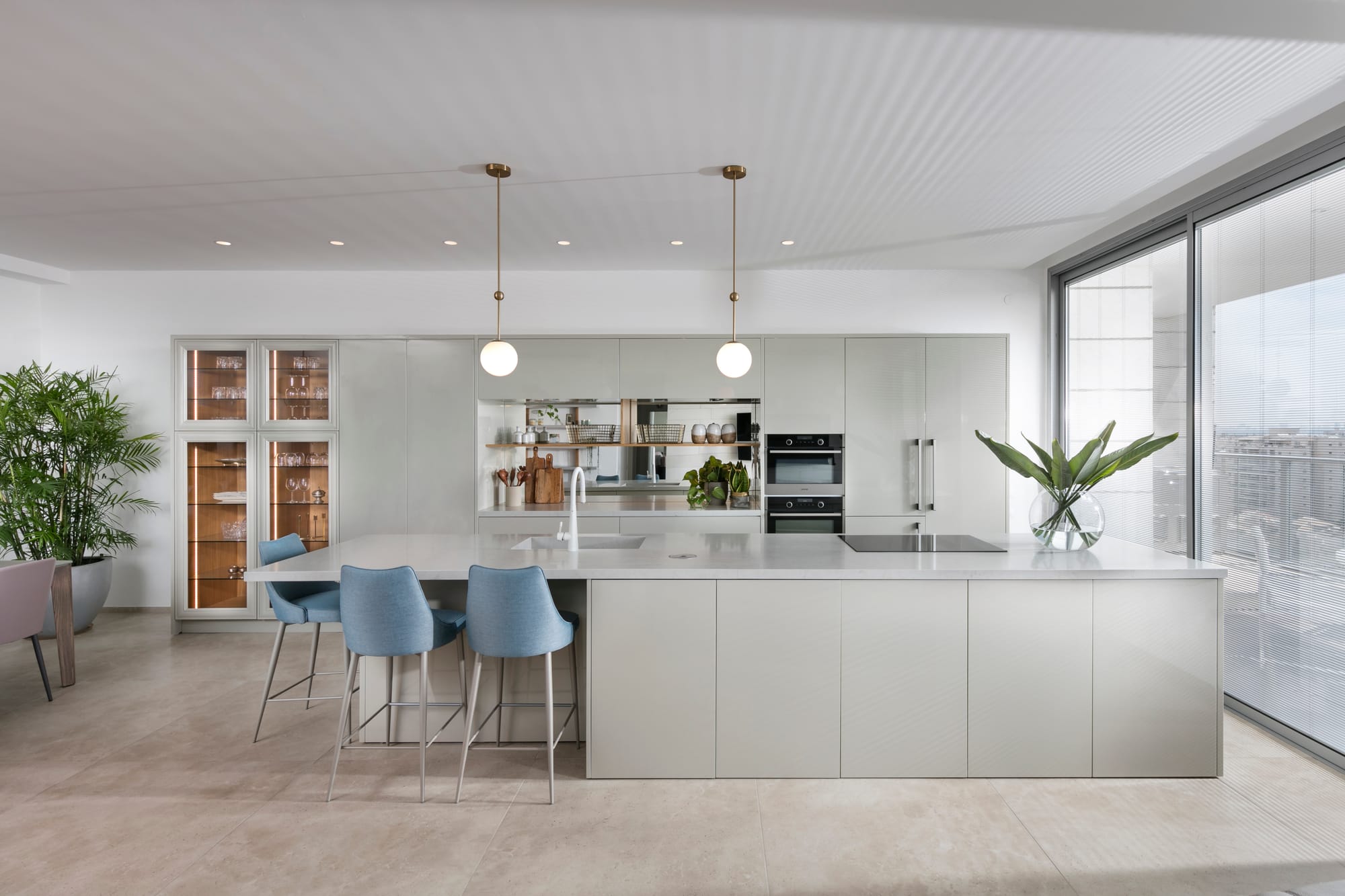 מיני פנטהאוז בחולון