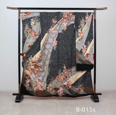 シックな振袖レンタル