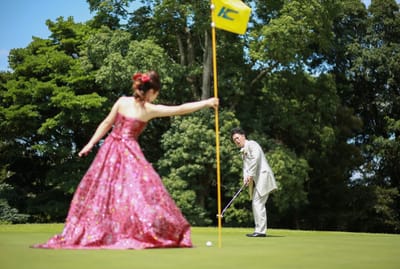 カクテルドレスのキャディ！