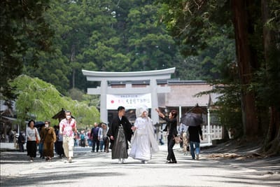 神社でオフショット！
