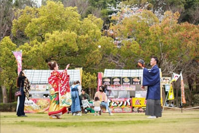 公園でキャッチボール