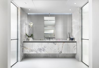 אמבטיית החלומות- אורון מילשטיין