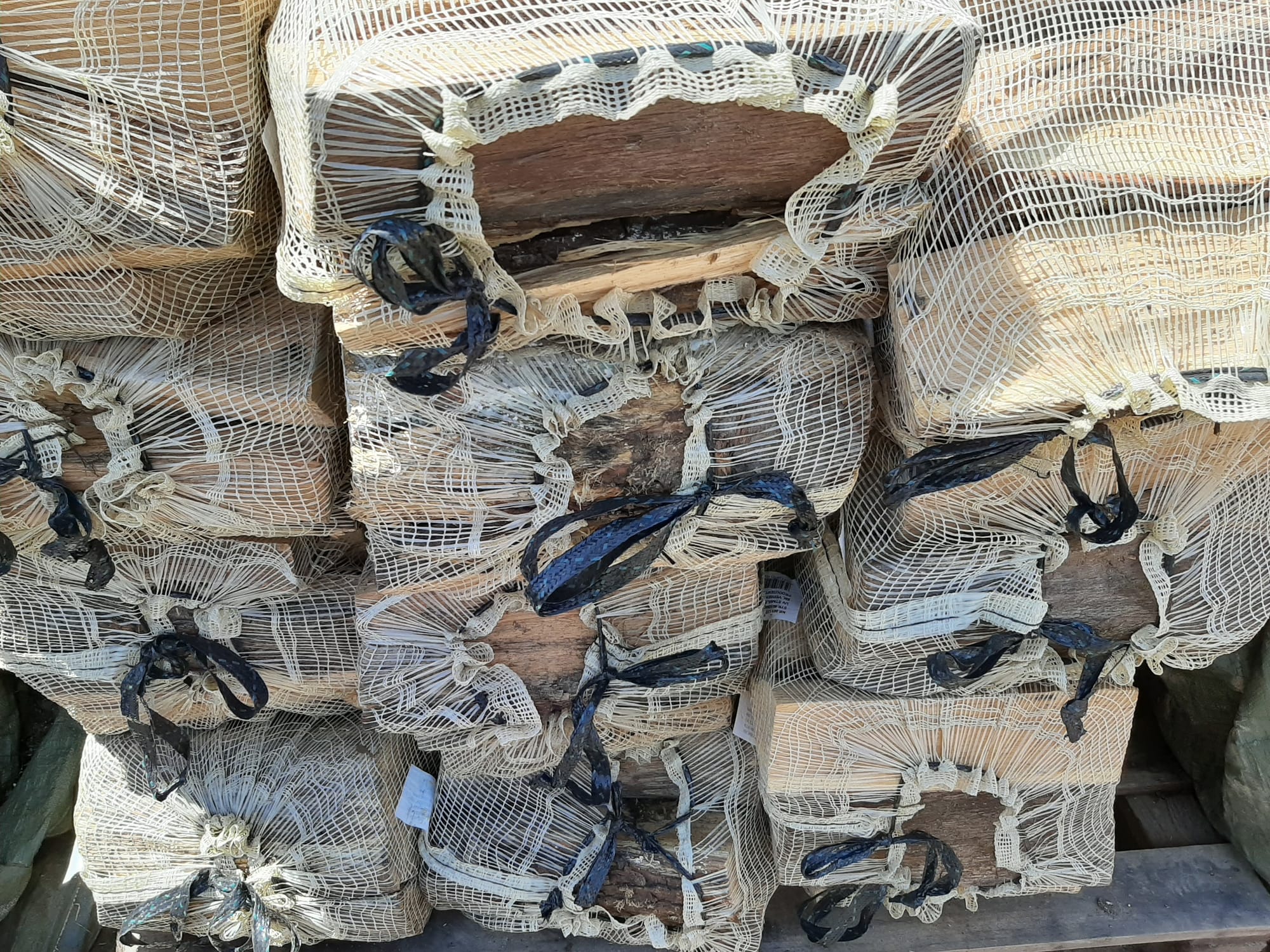 Filet de 60 L de bois