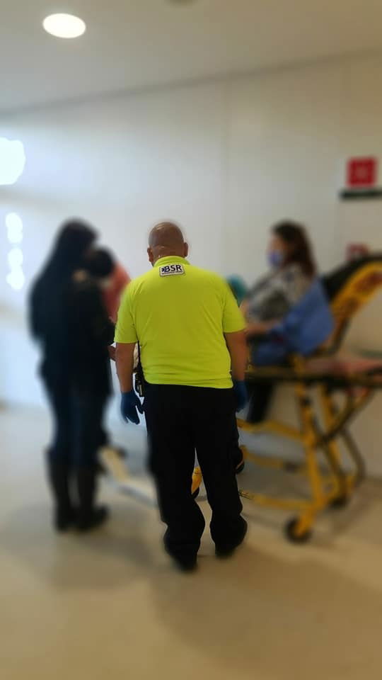 TRASLADAMOS A MUJER DE ESCASOS RECURSOS.