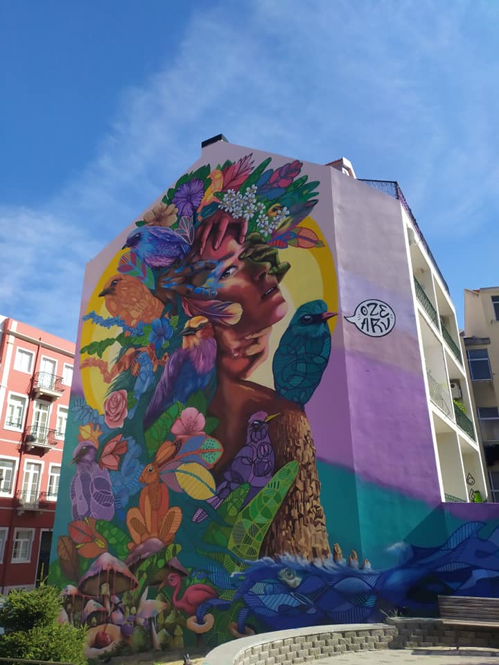 Lisbon: Castle and Graça neighbourhood & its Street Art