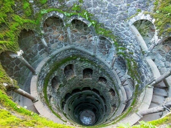 The mysterious Quinta da Regaleira & the historic centre of Sintra