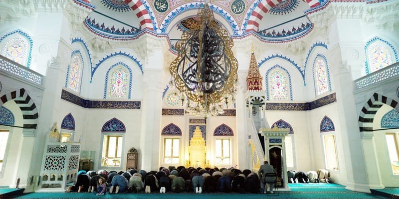 هل نهدم مساجدنا للقضاء على الكورونا؟