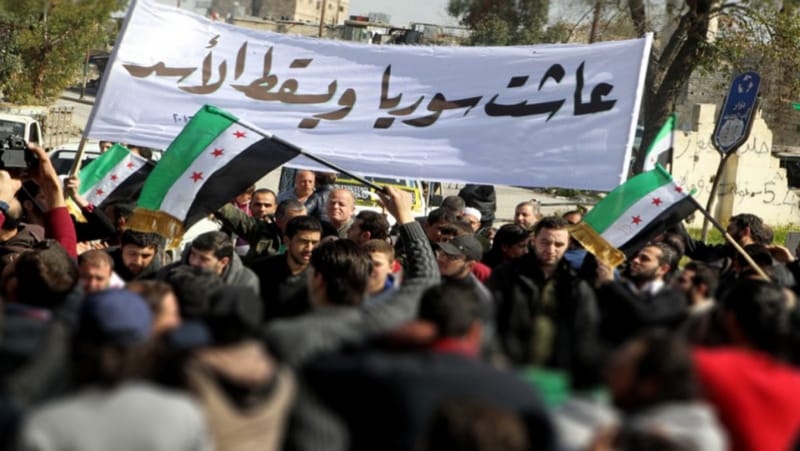 لماذا لم يسقط الأسد إذاً؟