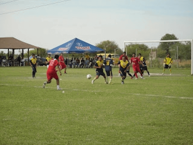 La gloria y el infierno durante un sábado de campeonato en El Fénix: historias de un zafarrancho futbolero celebrando el Día del Niño