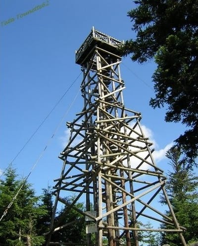 LA TOUR ET LE CASCADE DE MERELLE   טיול למגדל ומפל המרל